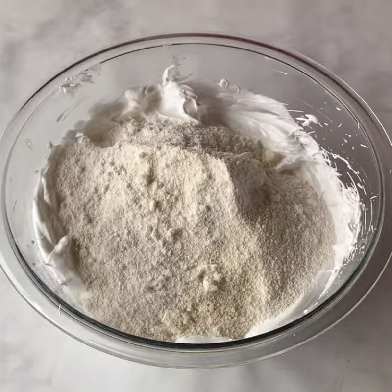 Bước 3 Trộn bột Bánh macaron bí đỏ phô mai