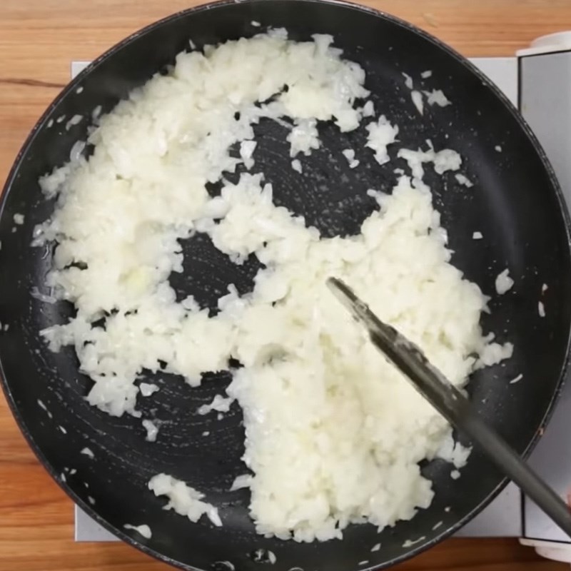 Bước 3 Xào cà ri khô Cơm cà ri thịt ba chỉ