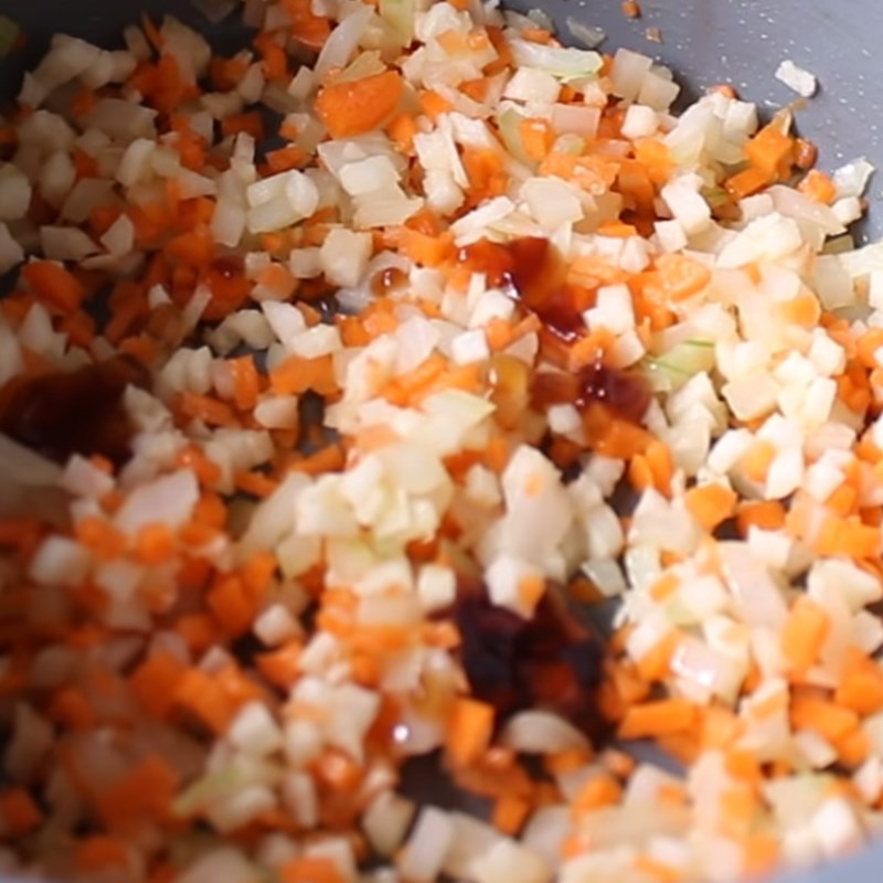 Bước 4 Xào nhân Xôi tứ bảo