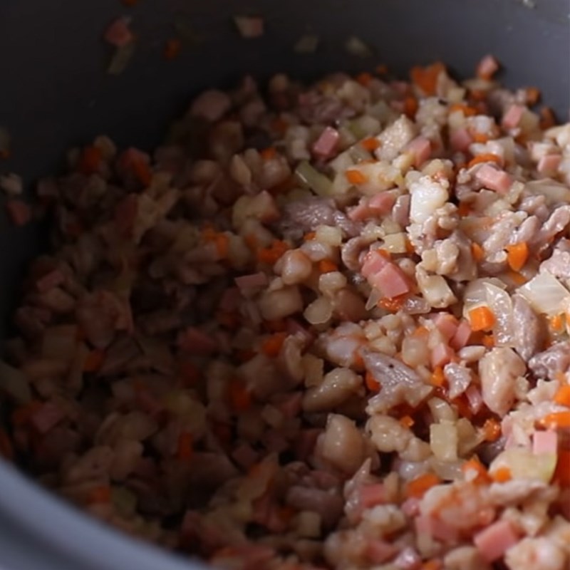 Bước 4 Xào nhân Xôi tứ bảo