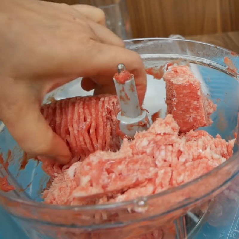 Bước 1 Xay thịt lần 1 Giò sống