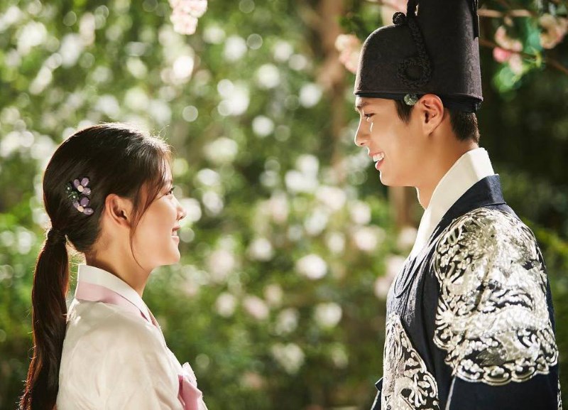 Moonlight Drawn By Clouds (Mây Họa Ánh Trăng)