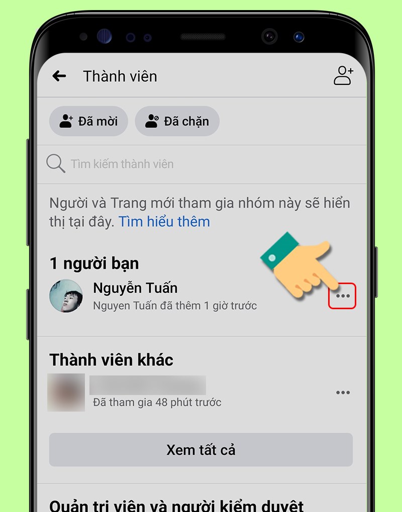 Nhấn vào biểu tượng 3 chấm bên cạnh tên của từng thành viên trong nhóm