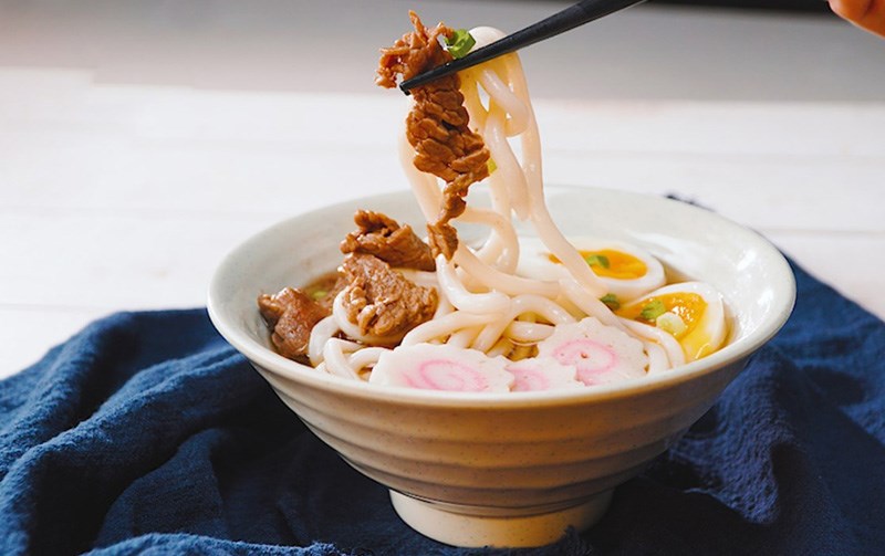 Mì Udon thịt bò trứng lòng đào