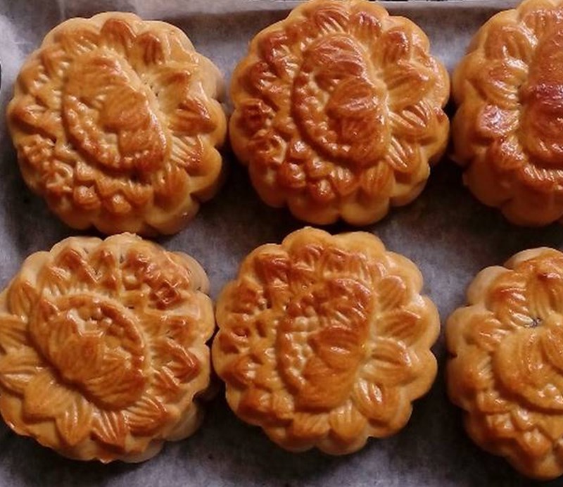 Nước tro tàu làm cho màu bánh thêm bắt mắt