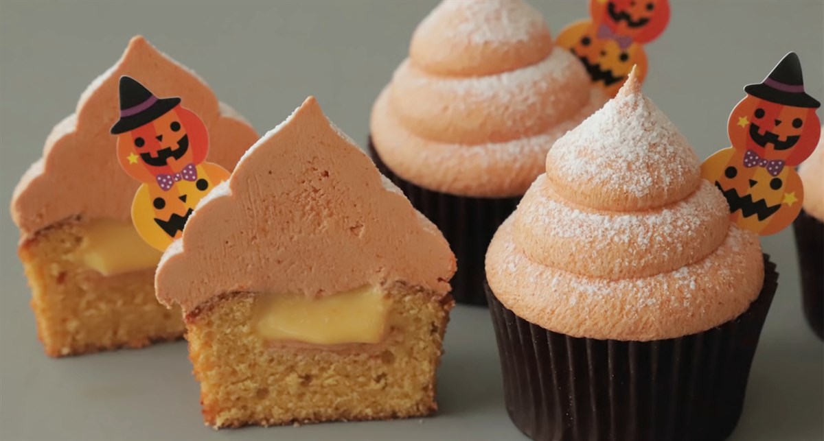 Bánh Castella cupcake bí đỏ