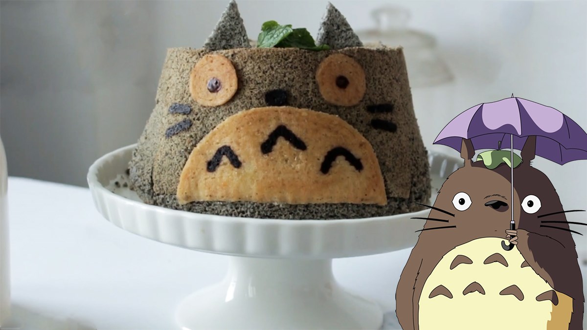 Bánh chiffon mè đen Totoro