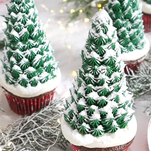 Cách làm bánh cupcake cây thông noel đẹp mắt cho ngày lễ Giáng Sinh