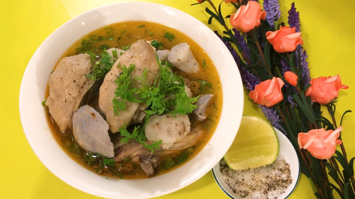 Canh khoai sọ thịt gà