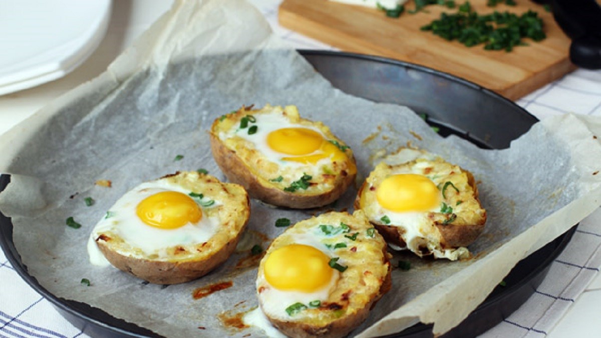 Khoai tây nướng trứng đơn giản