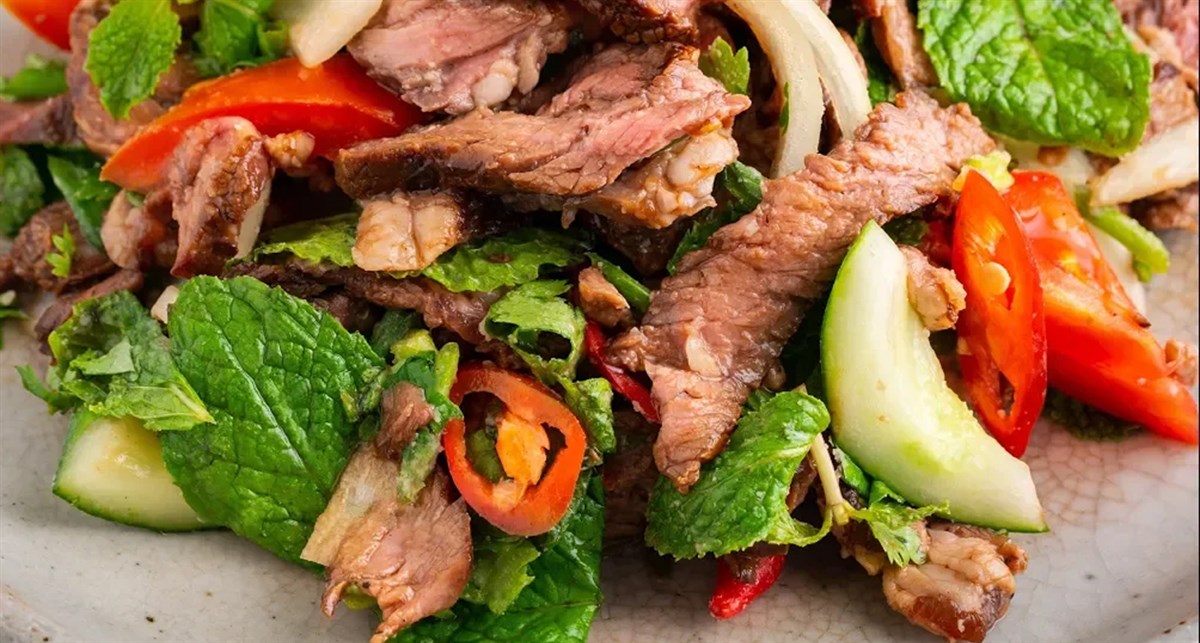 Salad thịt bò kiểu Thái