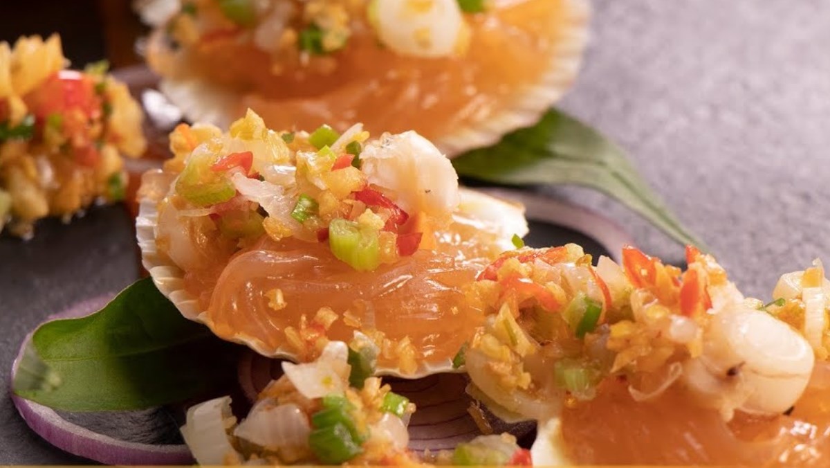 Sò điệp hấp bún tàu