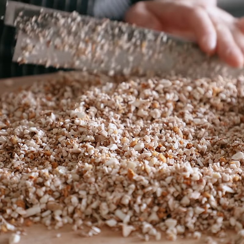 Bước 2 Sơ chế nấm mỡ Bò Wellington