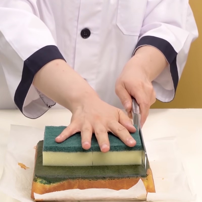 Bước 7 Cắt bánh Bánh mút rửa chén