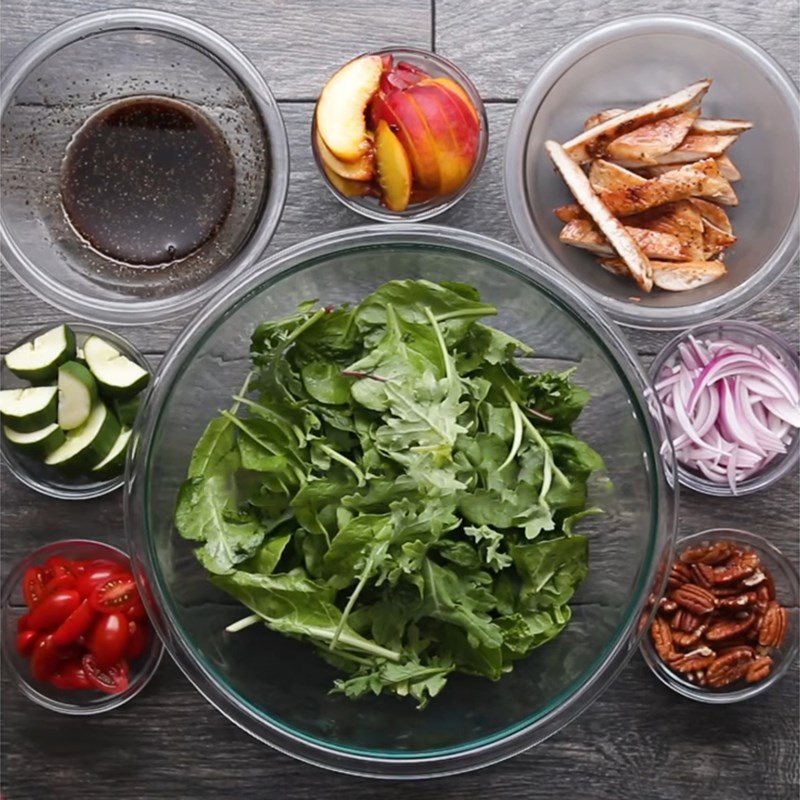 Bước 5 Cắt lát các nguyên liệu Salad đào nướng