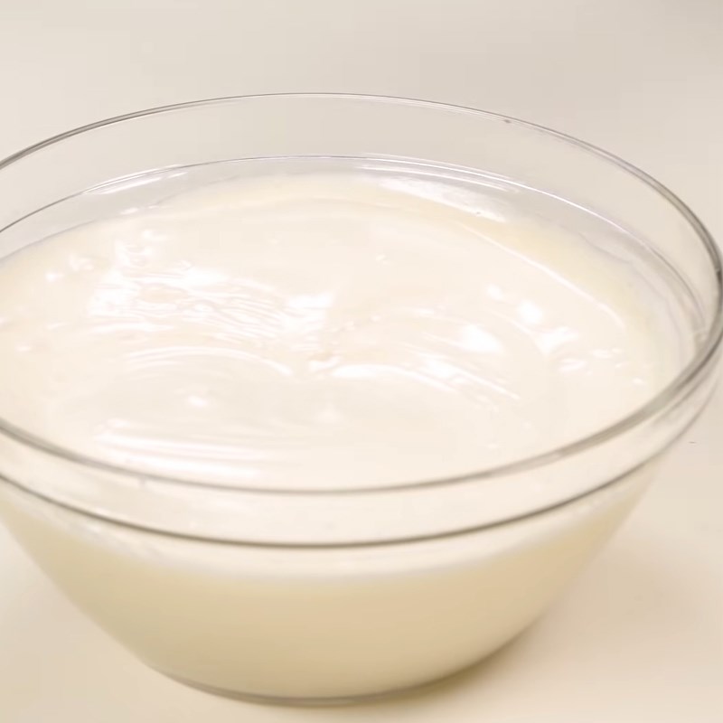 Bước 1 Đánh trứng Bánh mút rửa chén