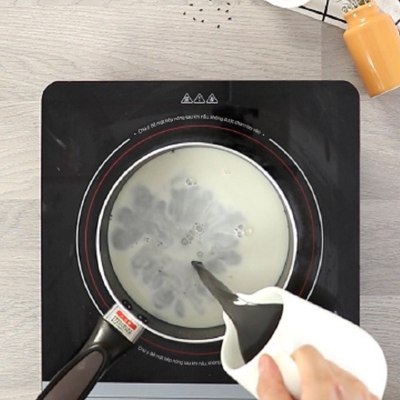 Bước 2 Nấu hỗn hợp sữa mè đen Flan mè đen
