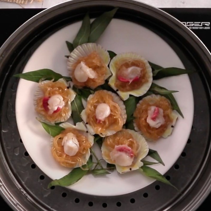 Bước 5 Hấp sò điệp Sò điệp hấp bún tàu