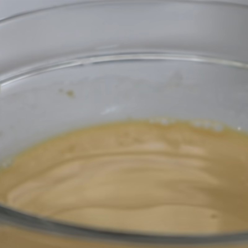 Bước 1 Khuấy hỗn hợp trứng sữa Bánh mì mini nhân kem trứng