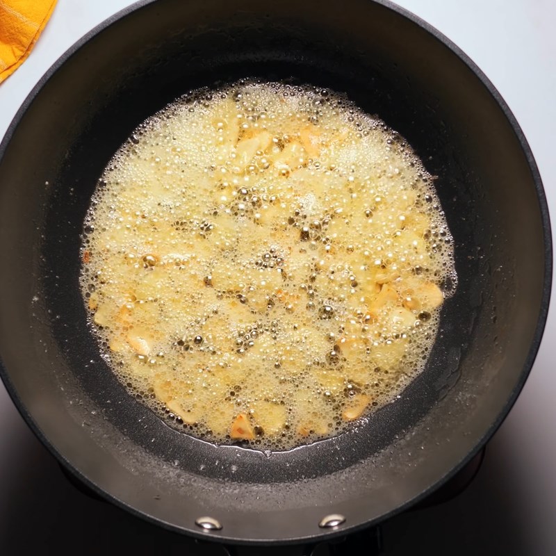 Bước 1 Làm bánh mì bơ tỏi Súp tỏi kiểu Tây Ban Nha