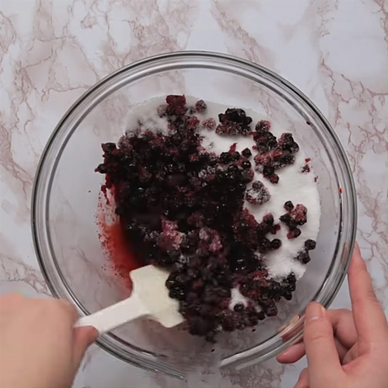 Bước 4 Làm mứt việt quất Bánh mousse việt quất chocolate