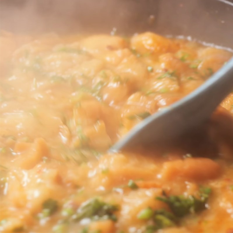 Bước 2 Nấu bánh mì Súp tỏi kiểu Tây Ban Nha