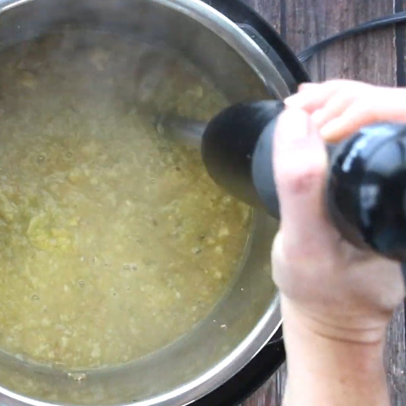 Bước 4 Nấu súp Súp bắp cải tí hon bông cải