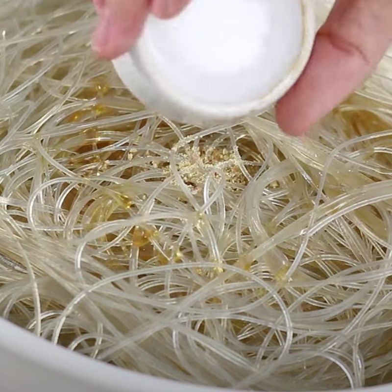 Bước 3 Ngâm miến Sò điệp hấp miến