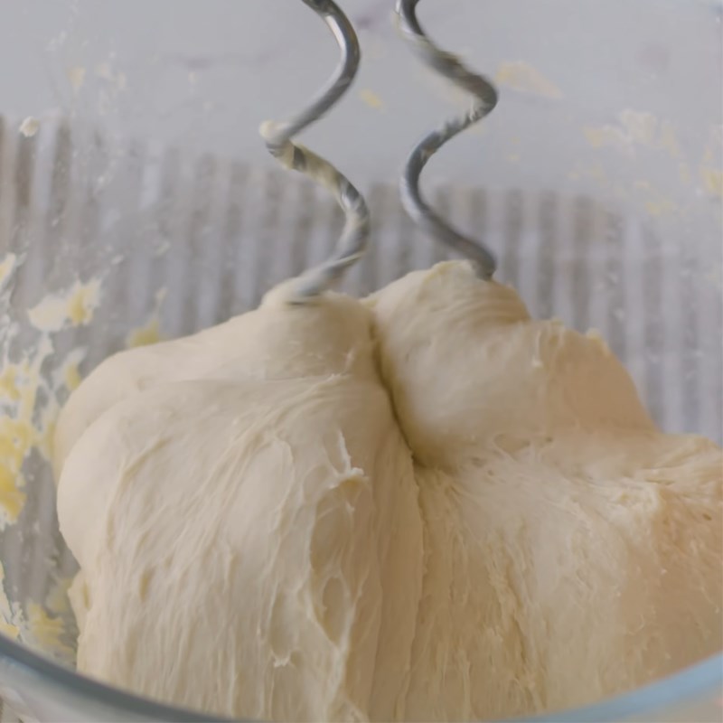 Bước 2 Nhào bột bánh Bánh mì sữa bắp Nhật Bản