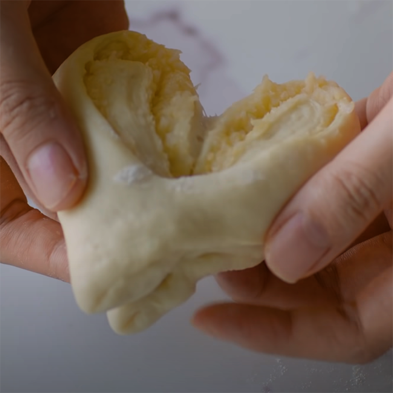 Bước 4 Nhào và tạo hình bánh mì Bánh mì dừa Hokkaido Nhật Bản