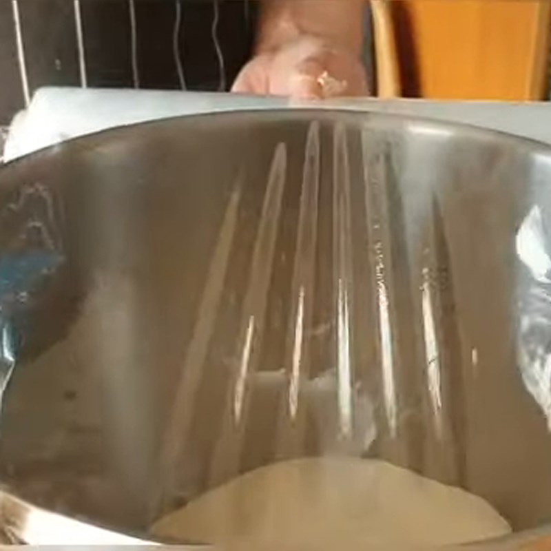 Bước 2 Nhào và ủ bột Bánh bao nhân thịt miến