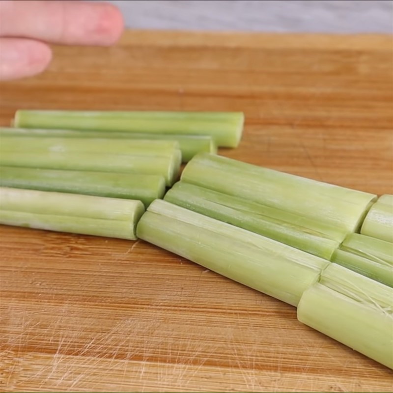 Cách 3 Sơ chế những vật liệu khác Cà ri ếch