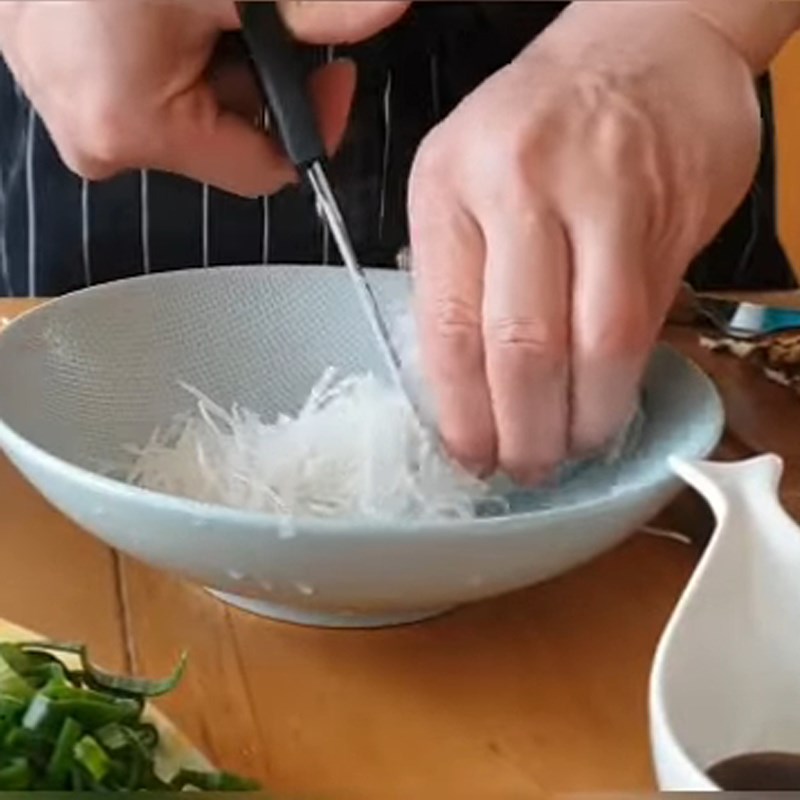 Bước 3 Sơ chế nguyên liệu nhân bánh Bánh bao nhân thịt miến