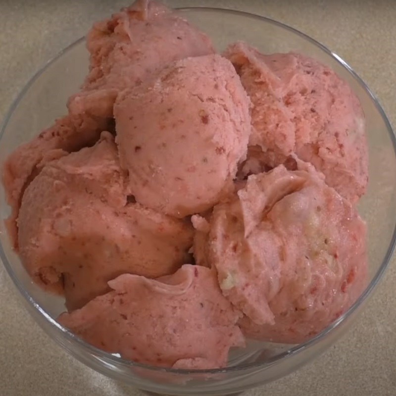 Bước 3 Thành phẩm Kem dâu tây chuối