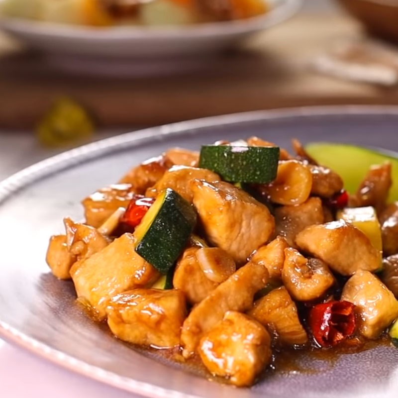 Bước 6 Thành phẩm Gà xào cay Kung Pao biến tấu kiểu Âu