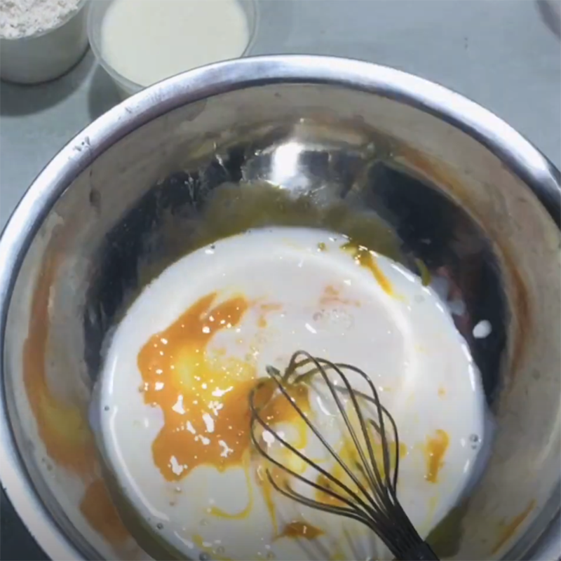 Bước 1 Trộn hỗn hợp bột bánh Bánh bông lan sữa chua