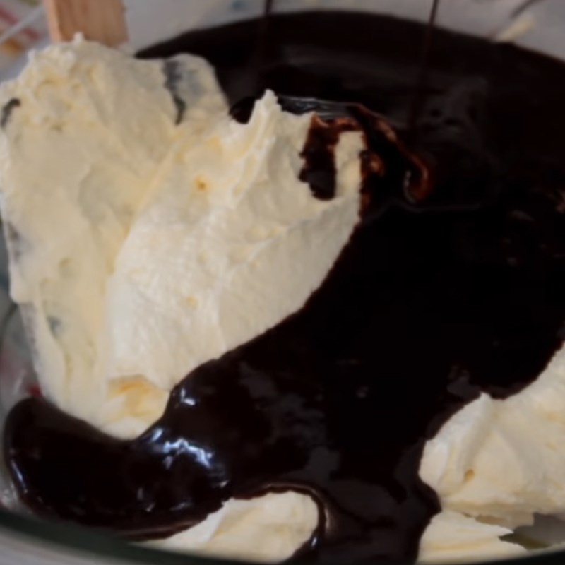 Bước 4 Trộn kem milo lần 1 Cheesecake milo