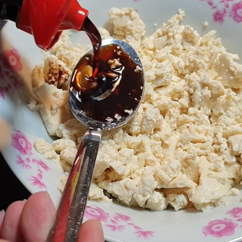 Bước 3 Trộn nhân đậu hũ Bắp cải cuộn đậu hũ kho tiêu