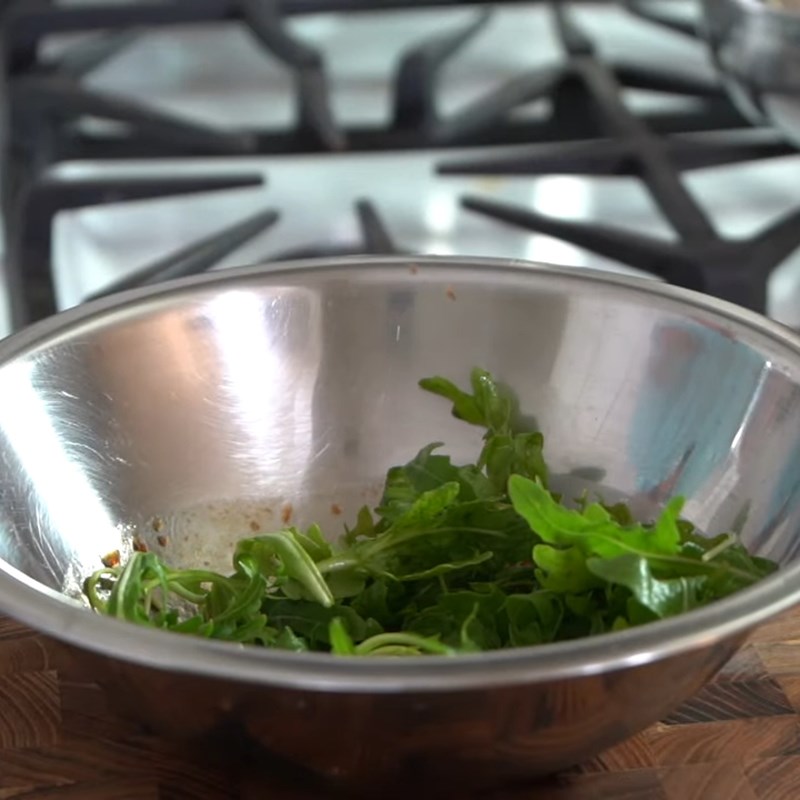 Bước 6 Trộn salad Salad đào sốt cay