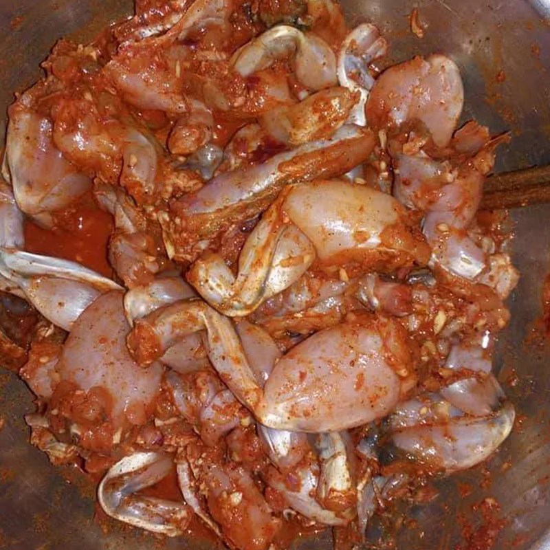 Bước 2 Ướp làm thịt ếch Cà ri ếch