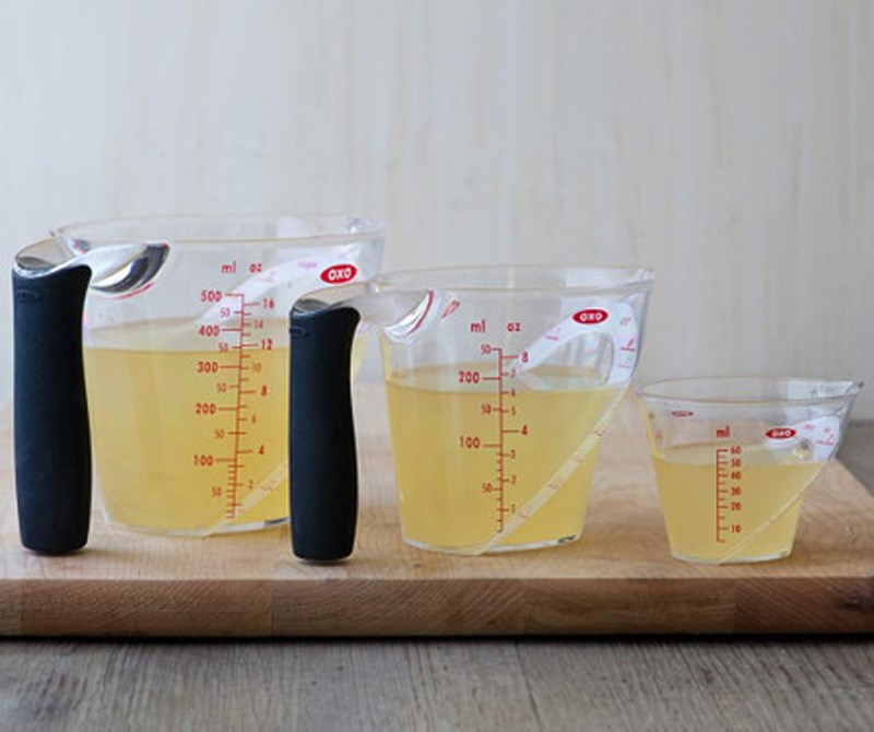 Cốc đong c&oacute; g&oacute;c đong