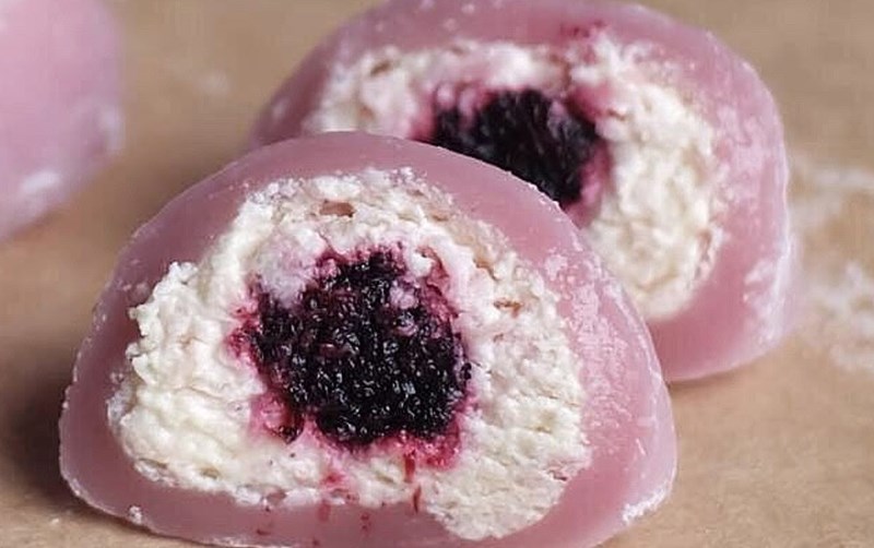 Bánh mochi dâu tằm