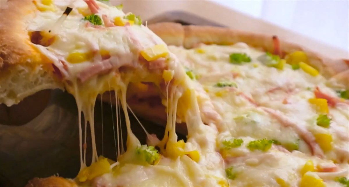 Làm bánh pizza không cần bột nở và lò nướng