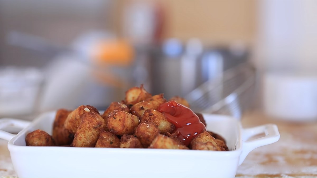 Tater Tots - khoai tây chiên kiểu Mỹ