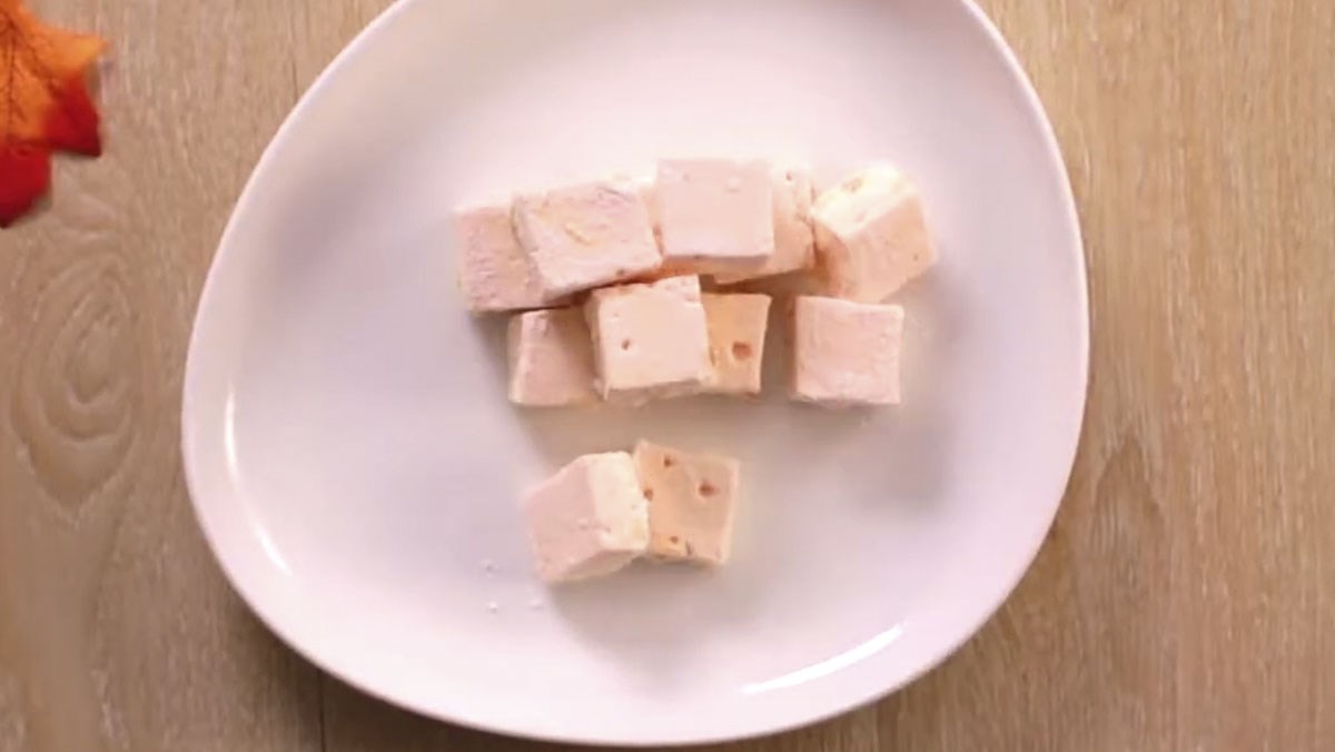 Cách làm kẹo marshmallow hương cam dẻo mịn, thơm ngon, đơn giản