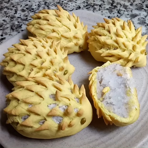 Cách làm bánh con nhím nhân dừa nướng thơm ngon đơn giản cho ngày Tết