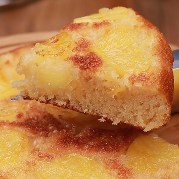 Cách làm bánh dứa nướng bằng chảo thơm ngon dễ làm