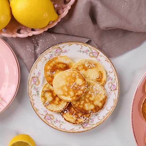 Cách làm pancake phô mai thơm béo chua chua ngọt ngọt ai cũng mê