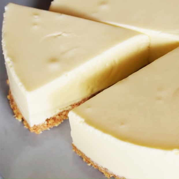 Cách làm cheesecake sữa chua thơm ngon béo mịn không cần lò nướng