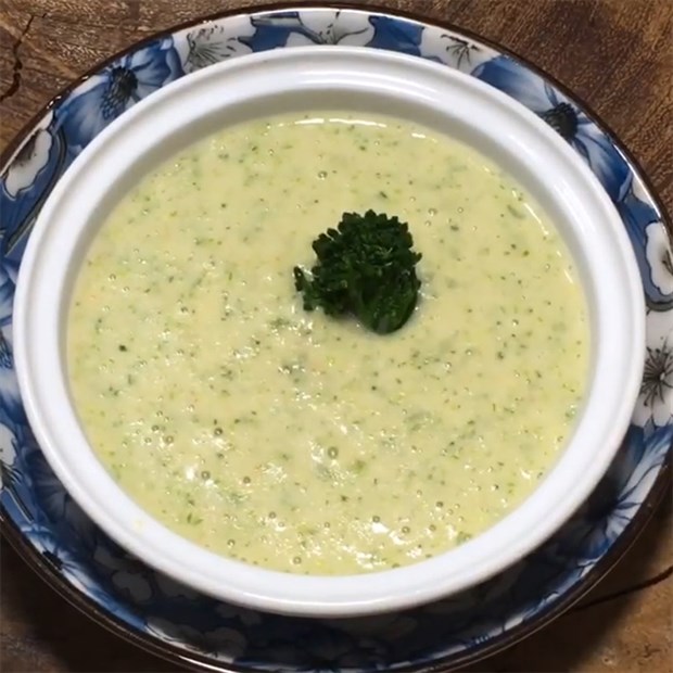 Cách nấu cháo yến mạch tôm bông cải xanh cho bé ăn dặm ngon bổ dưỡng